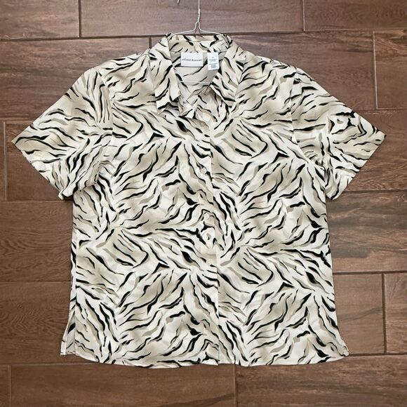 Alfred Dunner Outfit Animal Print Top & Pull on Tan Pants Size 14 *READ* - Picture 2 of 10